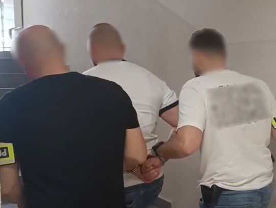 Policjanci dowiedzieli się, że może trzymać narkotyki w mieszkaniu. 27-latek odpowie za znaczną ilość Policjanci dowiedzieli się, że może trzymać narkotyki w mieszkaniu. 27-latek odpowie za znaczną ilość