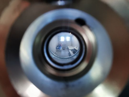 Policjanci namierzyli kryjówkę poszukiwanego zboczeńca. Najbliższe dwa lata spędzi za kratami