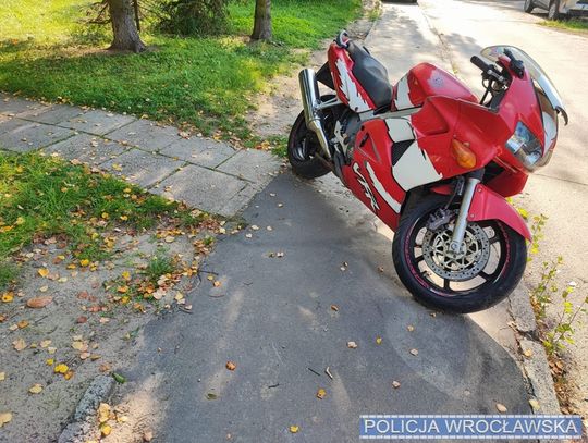 Policjanci odzyskali skradzione motocykle. Sprawcy jeszcze nie zostali rozliczeni