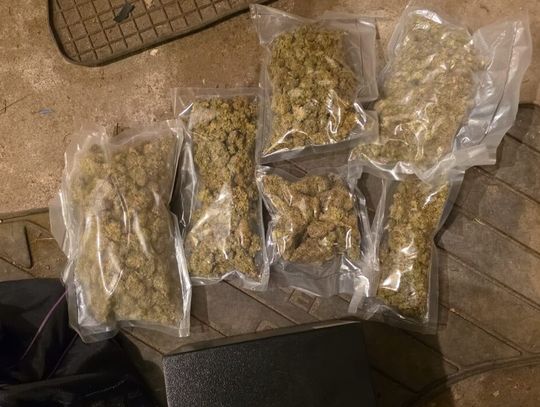 Policjanci przejęli blisko 2,5 kg narkotyków. Trzech podejrzanych w areszcie