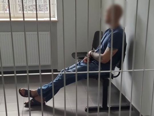 Policjanci przyjechali na awanturę domową. Na jaw wyszła poważniejsza sprawa