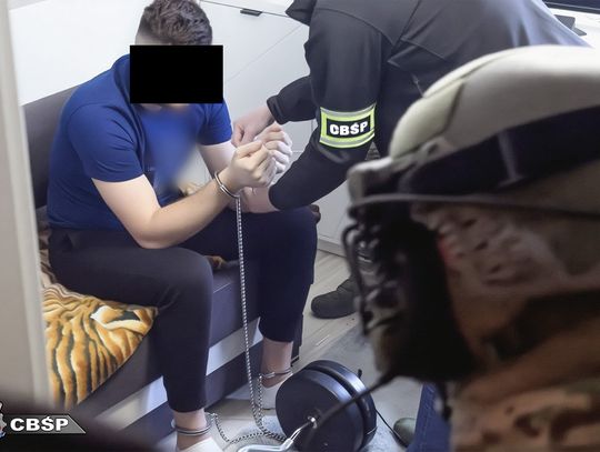 Policjanci rozbili gang dilerów. Przez dwa lata rozprowadzali narkotyki na terenie Warszawy