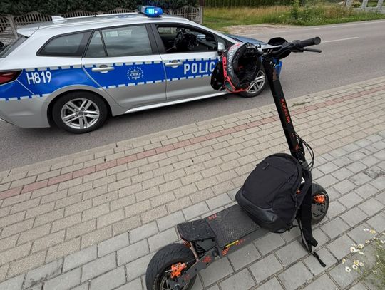 Policjanci zatrzymali zmodyfikowaną hulajnogę elektryczną. 15-latek jechał nią ponad 60 na godzinę, a mógł jeszcze szybciej