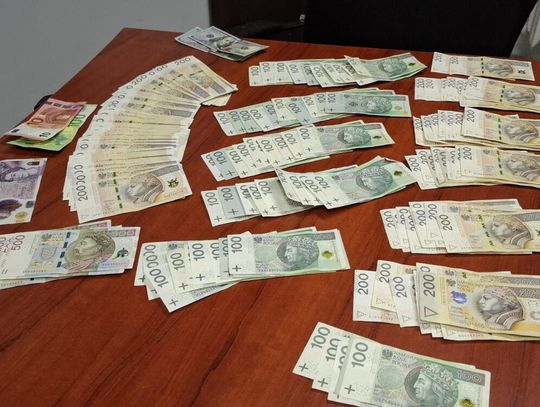 Policyjna zasadzka na dilera. Poszukiwany 35-latek stawiał opór, policjanci obezwładnili go na ulicy