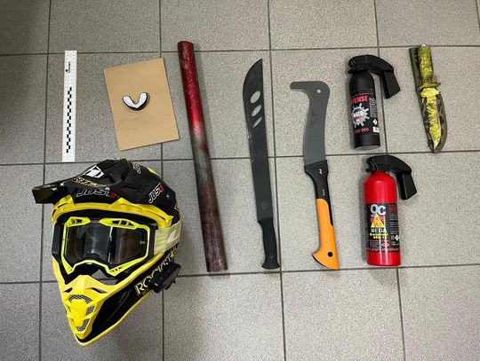 Polowanie na 17-latków pod Krakowem. Atakowali gazem i grozili śmiercią, wśród sprawców 14-latek