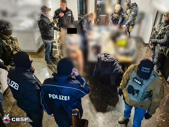 Polski gang okradał tiry w Niemczech. Akcja CBŚP i niemieckiej policji [WIDEO, FOTO]