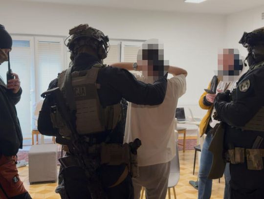 Polskie służby rozbiły ukraińską mafię. Handel ludźmi i narkotykami, 12 osób zatrzymanych