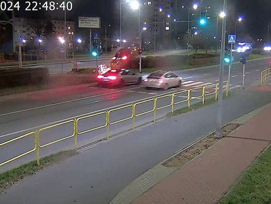 Pomylił drogę z pasem startowym. Jego auto wystrzeliło jak z katapulty. WIDEO