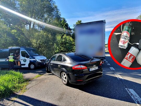 Ponad 2 promile za kierownicą ciężarówki. Miał fałszywe ukraińskie prawo jazdy i alkohol w kabinie