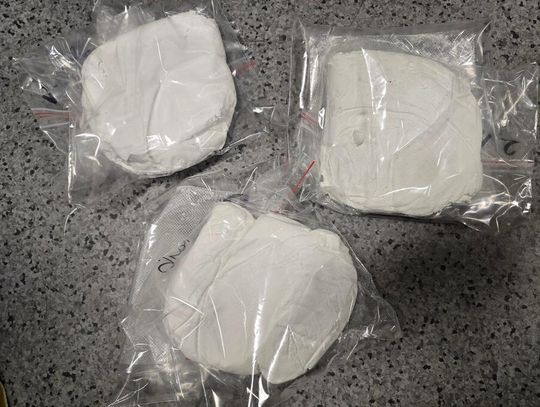 Ponad 4,5 kg narkotyków w rękach policjantów. Zatrzymani trzej mężczyźni, dwaj trafili do aresztu