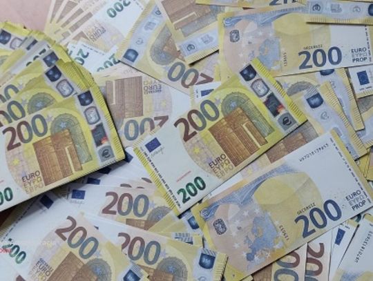 Fałszywki na ponad 40 tysięcy euro w przesyłce z Turcji do obywatela Ukrainy. Celnicy wykryli je w placówce poczty