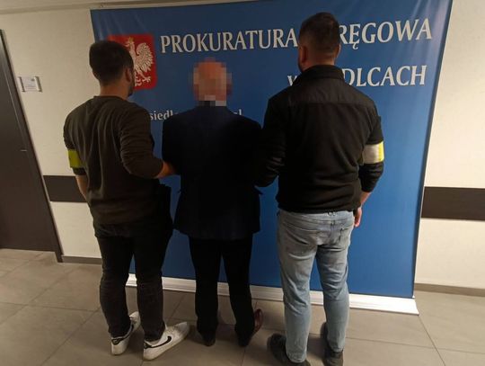 Ponad 730 tys. zł szkody w szpitalu. Policja zatrzymała 7 osób, w tym lekarzy i prezesów