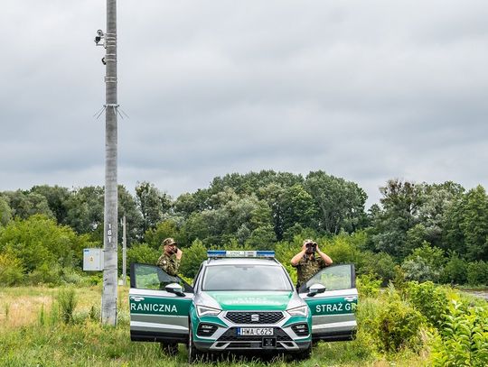 Pontonem z Białorusi do Polski. Straż Graniczna zatrzymała dziewięciu imigrantów z Afganistanu