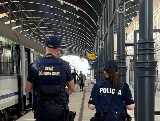 Poobijana kobieta w poczekalni dworca. 36-latka uciekła ze Szpitalnego Oddziału Ratunkowego