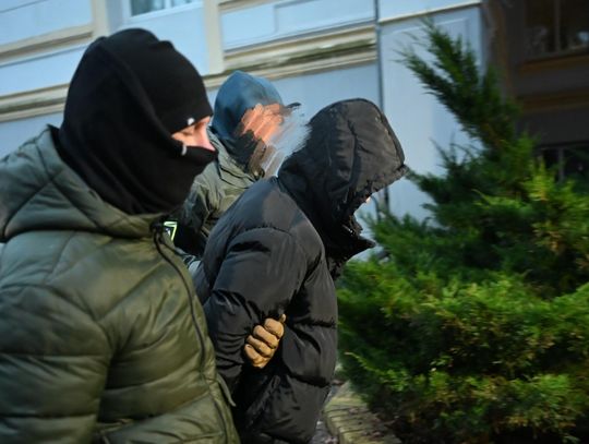 Porwał 10-miesięczne dziecko, a wcześniej groził jego matce. Czarne bmw sprawcy zatrzymane na drodze ekspresowej Porwał 10-miesięczne dziecko, a wcześniej groził jego matce. Czarne bmw sprawcy zatrzymane na drodze ekspresowej