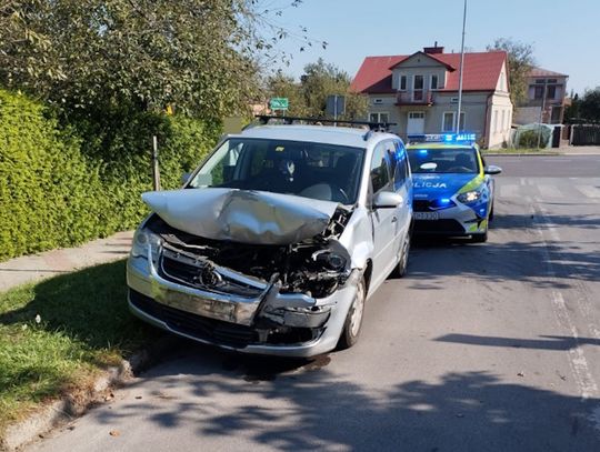 Poszkodowany w kolizji uciekł z miejsca zdarzenia. Dogonił go sprawca i wezwał policję