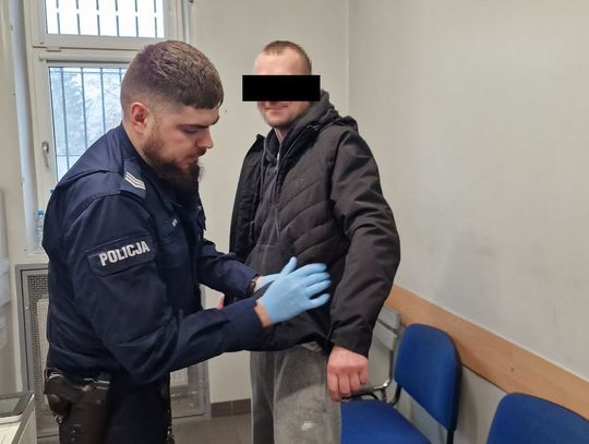 Poszukiwany alimenciarz przez rok ukrywał się zagranicą. Zatrzymali go już dzień po powrocie
