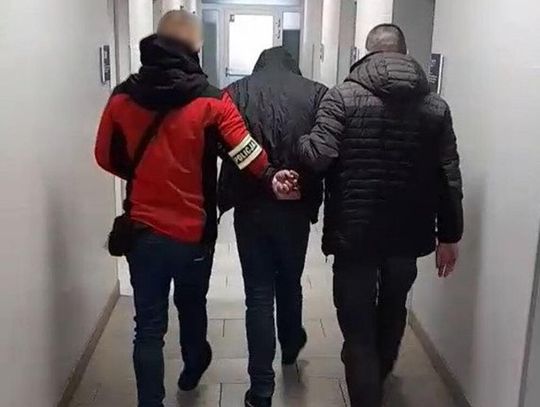 Poszukiwany na kradzionym rowerze pojechał na włam kraść słodycze. Trafił tam, gdzie jego miejsce