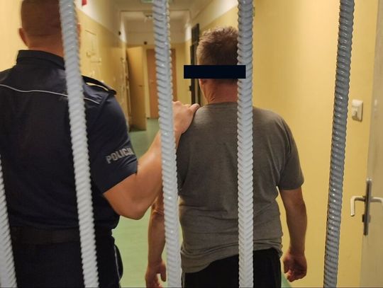 Potrącił 72-latka i uciekł z miejsca wypadku. Poszkodowany nie przeżył