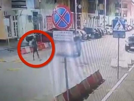 Potrącił chłopaka, potem po nim przejechał i zostawił bez pomocy. Policjanci zatrzymali 80-latniego kierowcę opla