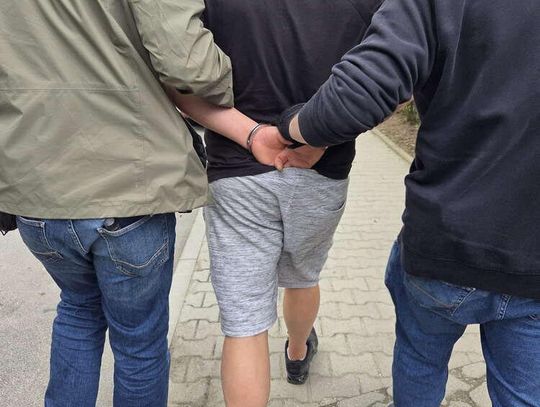 Powiązany ze środowiskiem pseudokibiców 37-latek zatrzymany. Miał dwa kilogramy mefedronu i kokainę