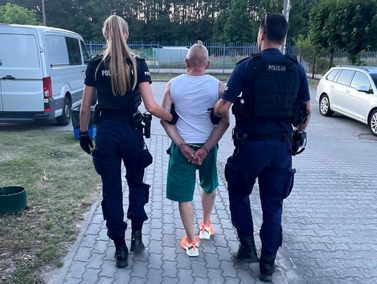 Powinien być w więzieniu, a jeździł autem pijany. 58-latek zatrzymany przez policjanta po służbie