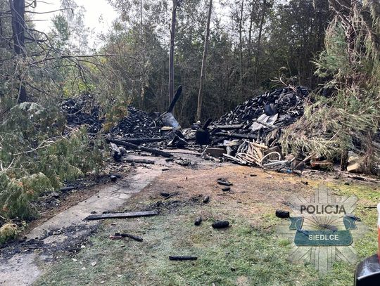 Pożar i eksplozja materiałów wybuchowych w stodole. W zgliszczach znaleziono ciało mężczyzny [FOTO]