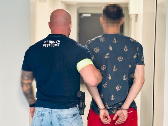 Pracownik wyniósł z firmy sprzęt warty 25 tysięcy. Odwiedziła go policja i znalazła też pół kilo marihuany