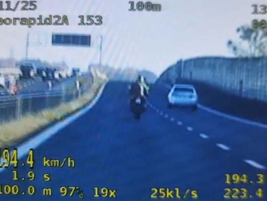 Prawie 200 na godzinę po ekspresówce. Wysoki mandat i punkty dla motocyklisty