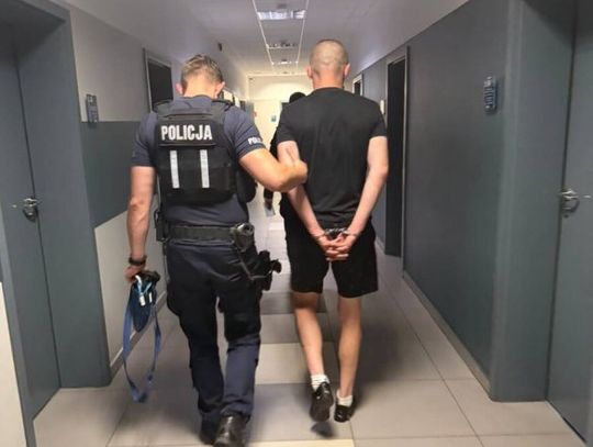 Prawie 3 promile na rowerze. Policjanci znaleźli przy 31-latku ponad 140 gramów narkotyków