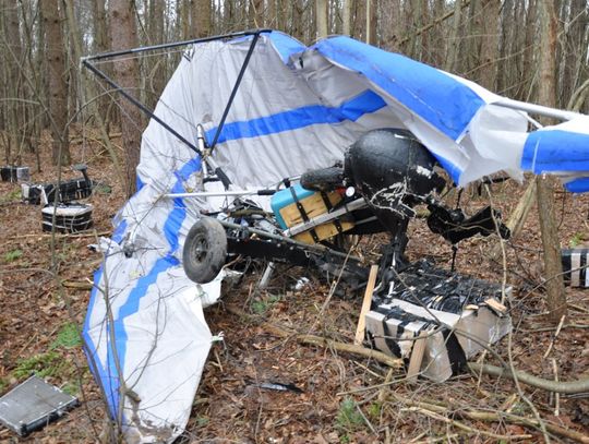 Próba przemytu na polskiej granicy zakończona rozbiciem motolotni [ZDJĘCIA]