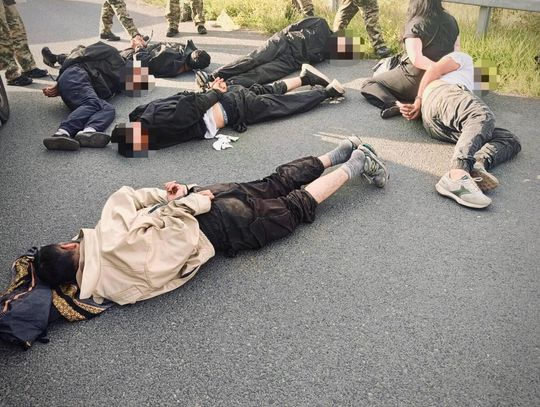 Próbowali przewieźć migrantów przez Polskę do Niemiec. Gruzin i Ukrainka zatrzymani na krajówce