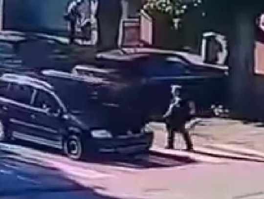 Przejechała obok pieszego na pasach. Kobieta ukarana przez policję