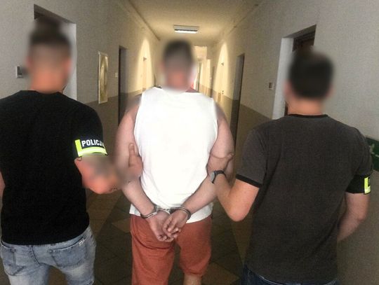 Przekonali 85-latka, że może zostać "inwestorem". 37-latek odebrał od niego 43 tysiące