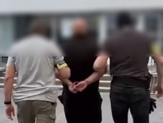 Przemoc, długi i narkotyki. Łowcy głów dopadli ukrywającego się pseudokibica Przemoc, długi i narkotyki. Łowcy głów dopadli ukrywającego się pseudokibica