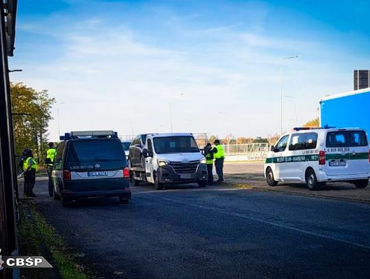 Przemycał busem ponad 4 kg kokainy z Niemiec. Narkotyki były ukryte w podszybiu [FOTO]