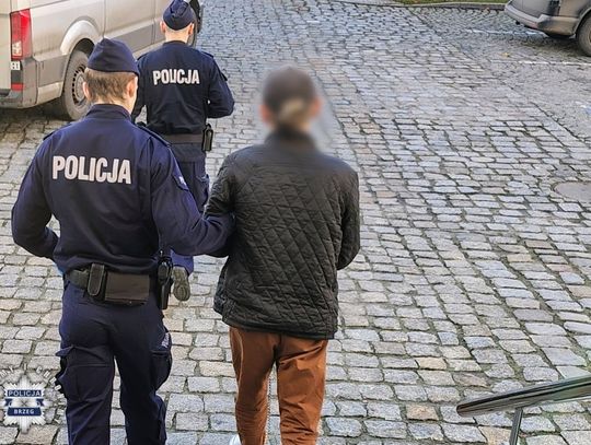 Przyszedł na komisariat i poprosił o odstawienie do więzienia. 46-latek spędzi tam siedem miesięcy Przyszedł na komisariat i poprosił o odstawienie do więzienia. 46-latek spędzi tam siedem miesięcy