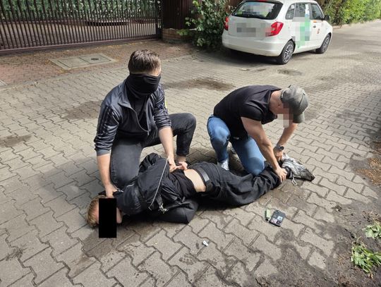 Przyszedł po 80 tysięcy od seniora. 19-latek z Ukrainy wpadł w policyjną zasadzkę