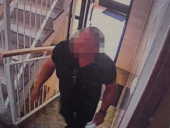 Pukał do drzwi i zbierał pieniądze na remonty. Zatrzymany oszust podający się za administratora