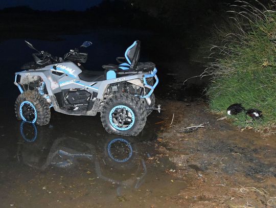 Quad spadł ze skarpy do Wisły. Dwie osoby trafiły do szpitala