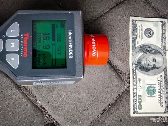 Radioaktywna studolarówka w Medyce. Bramki radiometryczne wykryły zagrożenie w bagażu Ukrainki