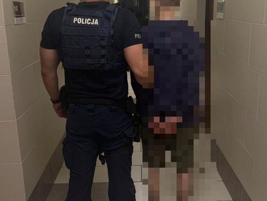 Ranił policjantów rozbitą butelką. Wcześniej miał znęcać się nad partnerką