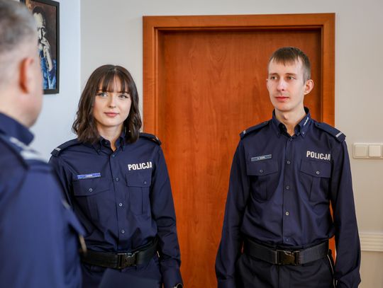 Reanimowali 23-latka na trawniku. Młodzi policjanci wyrwali go ze szponów śmierci [WIDEO]