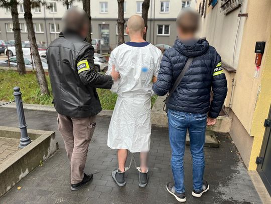 Recydywista zatrzymany za zuchwały rozbój. Niedawno wyszedł z więzienia, grozi mu 15 lat odsiadki