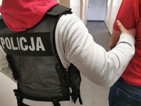 Rodzinna kradzież w Licheniu. 12-latek zabrał saszetkę, rodzice zastawili łup w lombardzie