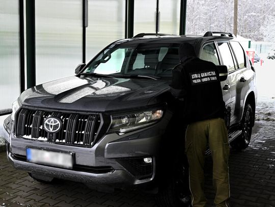 Rosjanin próbował wjechać do Polski kradziona toyotą wartą 300 tysięcy złotych