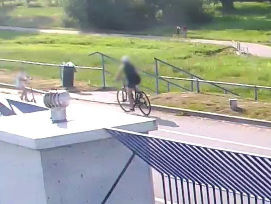 Rowerzystka zderzyła się z 6-latką na hulajnodze i zniknęła. Wróciła, gdy zobaczyła siebie w internecie