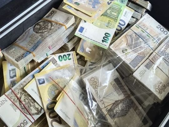 Rozbita potężna grupa przestępcza. Zatrzymano 18 osób, Skarb Państwa stracił 640 milionów złotych