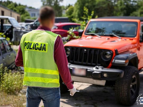 Rozbita szajka złodziei samochodowych. Ukradli kilkadziesiąt luksusowych aut i je legalizowali