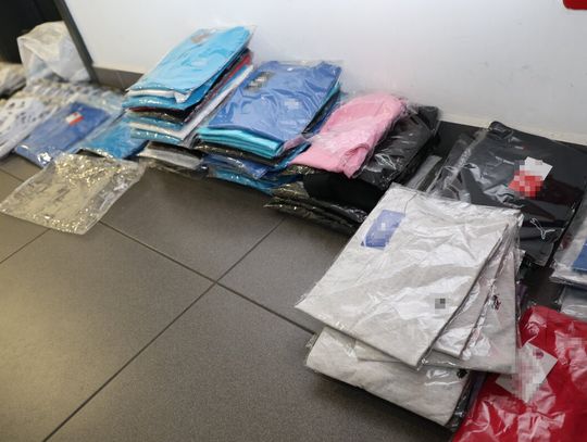 Rumun handlował podróbkami na targowisku. Chodził z ciuchami między straganami i zaczepiał ludzi